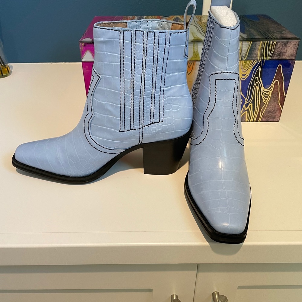 New Steve Madden Genova boot